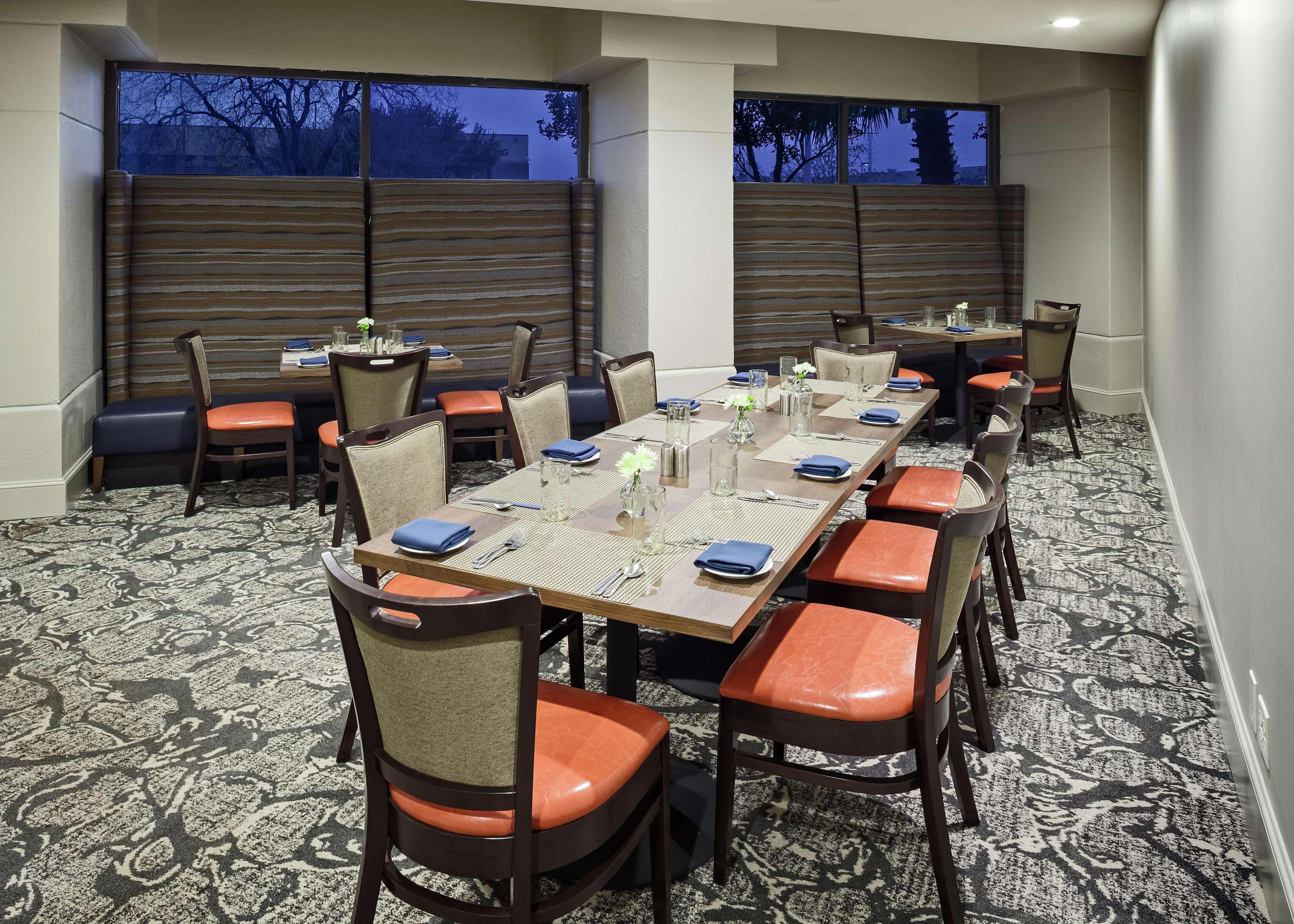 Doubletree By Hilton San Antonio Downtown Hotel Exterior photo