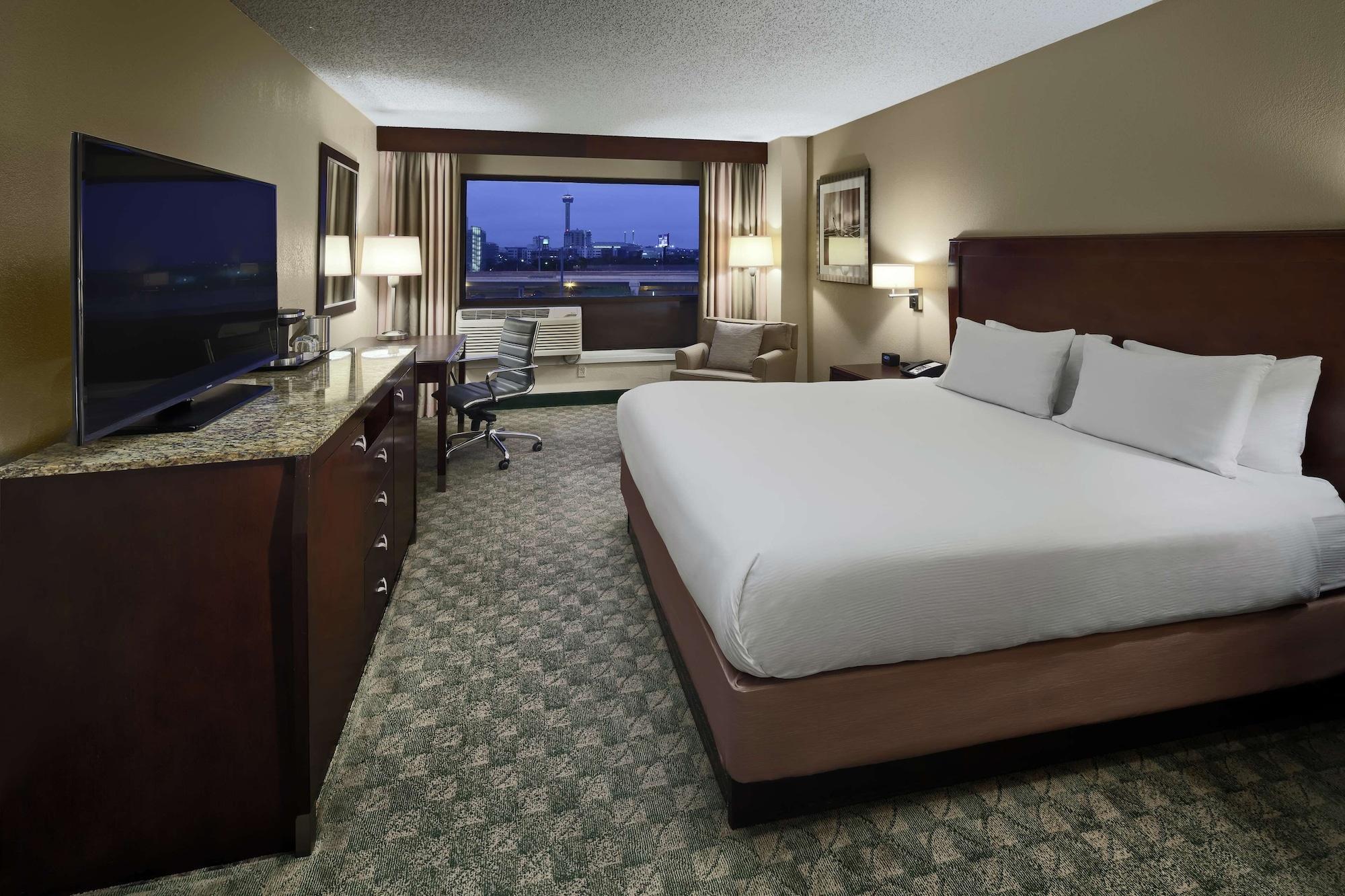 Doubletree By Hilton San Antonio Downtown Hotel Exterior photo