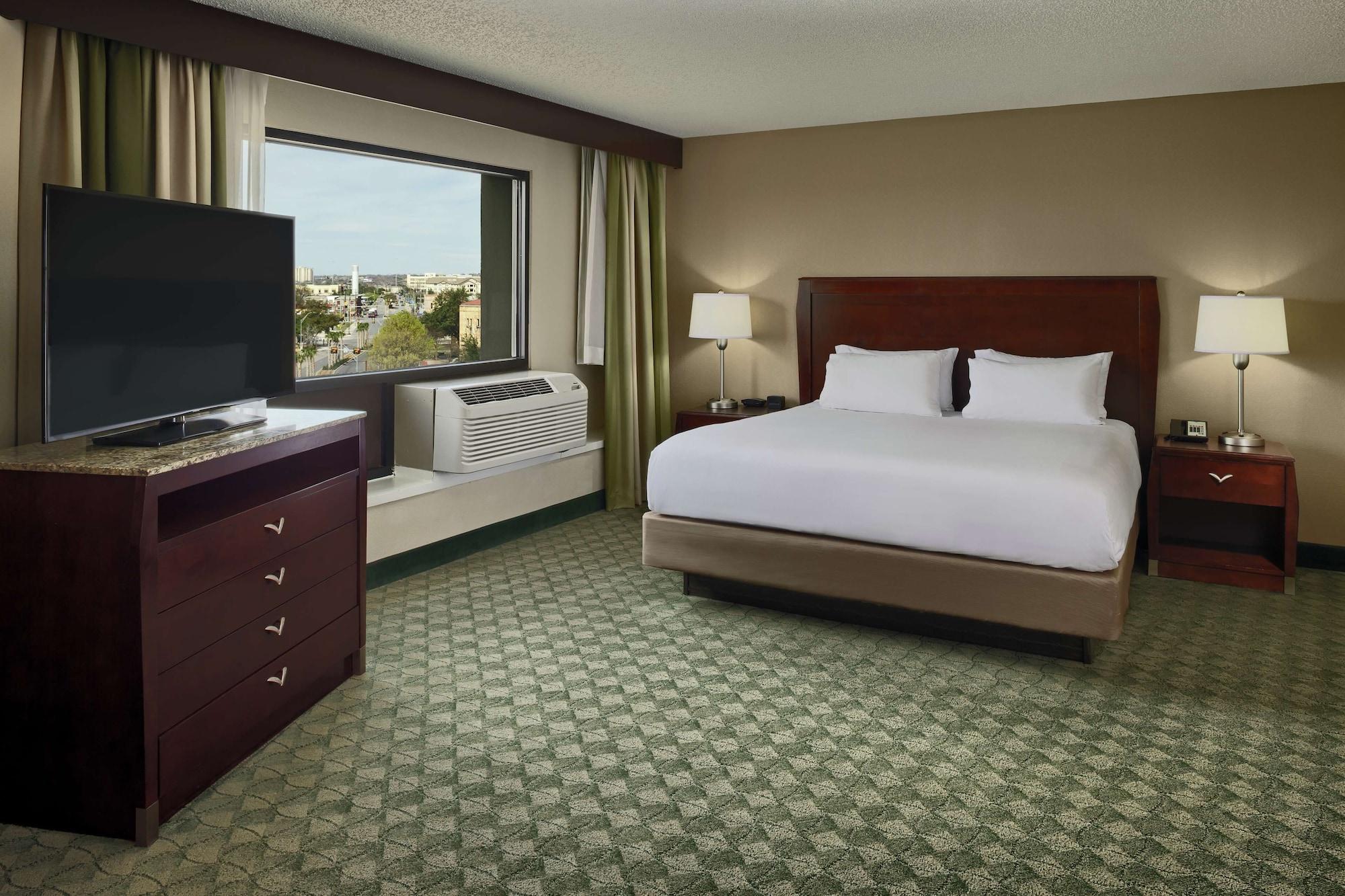 Doubletree By Hilton San Antonio Downtown Hotel Exterior photo